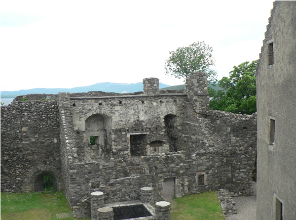 Ruins of castle near Oban